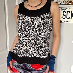 Studio Donatello’s women’s black and white shirt